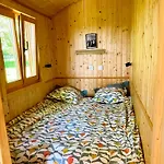 Ferienhaus La Roulotte Du Moulin De Thimougies *